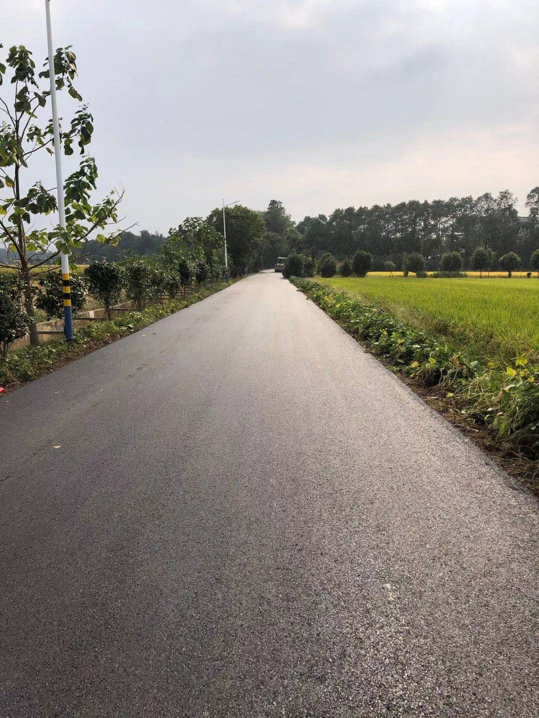 長(zhǎng)沙太空金路橋材料有限公司,雙鋼輪壓路機(jī),福格勒瀝青攤鋪機(jī),AC系列,AF系列,SBS系列