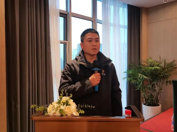 長沙太空金路橋材料有限公司,雙鋼輪壓路機(jī),福格勒瀝青攤鋪機(jī),AC系列,AF系列,SBS系列 長沙太空金路橋材料有限公司,雙鋼輪壓路機(jī),福格勒瀝青攤鋪機(jī),AC系列,AF系列,SBS系列